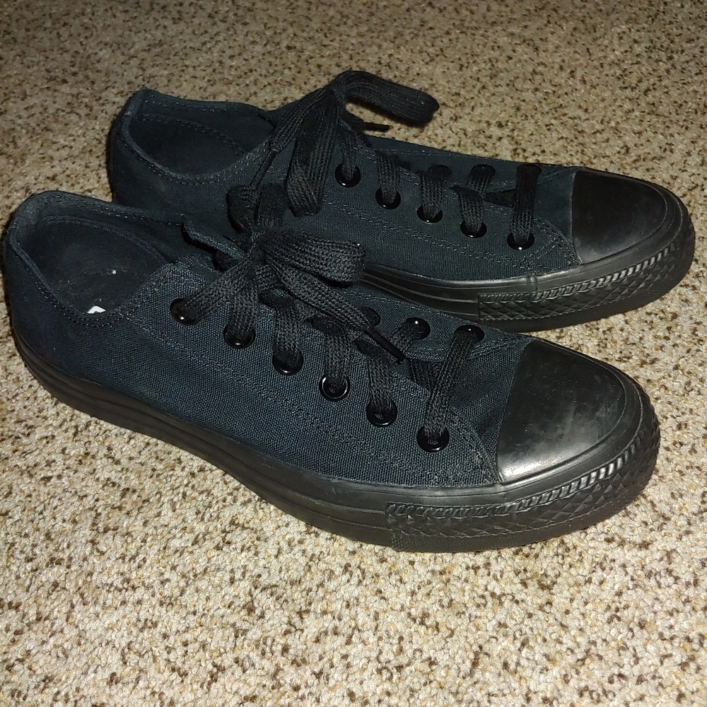 Black converse